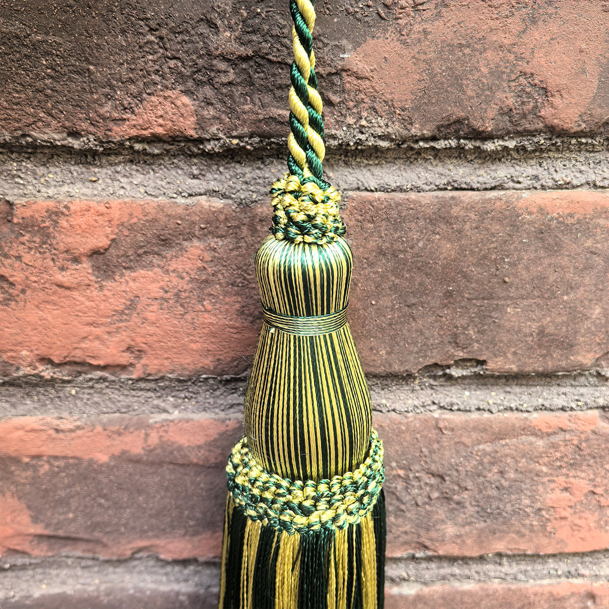 1 Pack Green & Gold Decorative Tassel, 15 in – Single Hanging Tassel for Curtains, Door Handles, Wall Décor & European-Style Home Decoration E9670_C