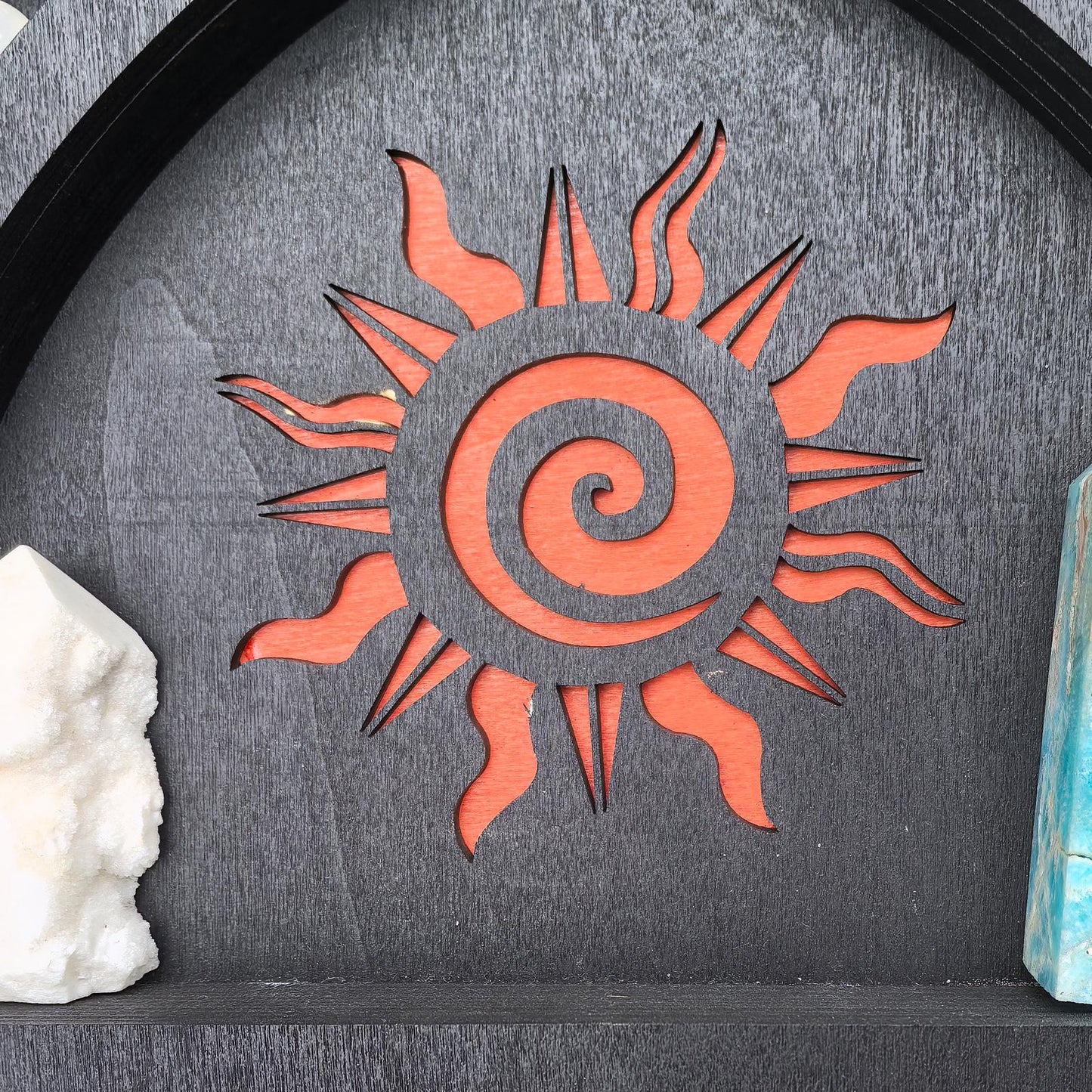 Sun Crystal Shelf – Wooden Sunburst Crystal Display, Boho Celestial Wall Art, Witchy Altar Storage, Spiritual Crystal Holder